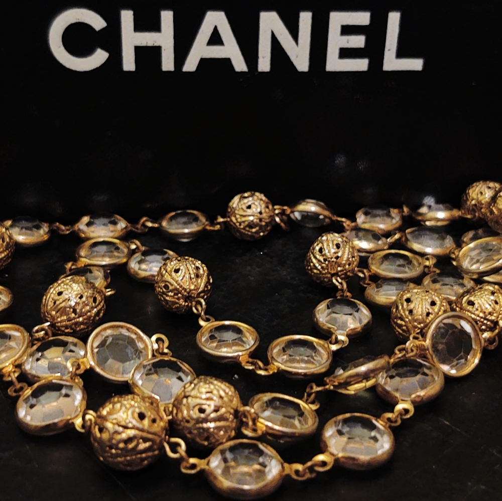Chanel Vintage Luxury Designer Gold & Crystal Station Sautoir Necklace - Picture 7 of 10